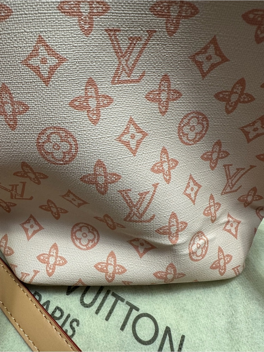 Shoulder Bag in Peach Pink with Matching Pouch - Picture 8 of 11